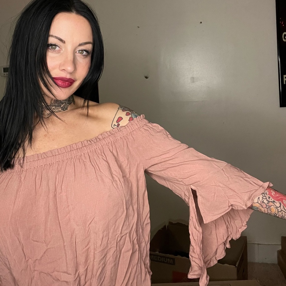 Express brand off the shoulder top. Size M. Dusty rose color. - Picture 5 of 6